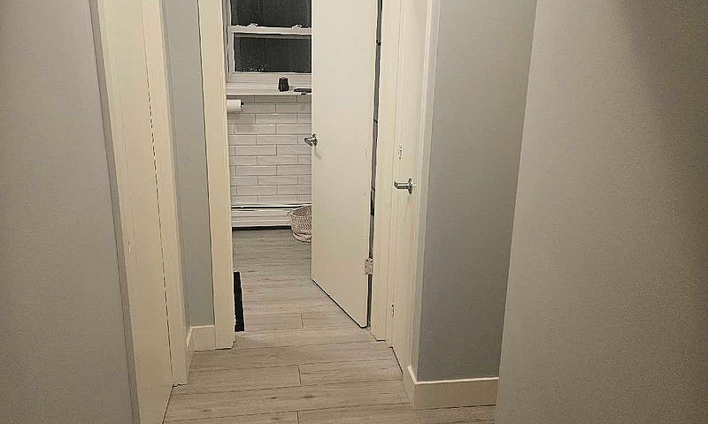1 Bed&Bath Right Off...