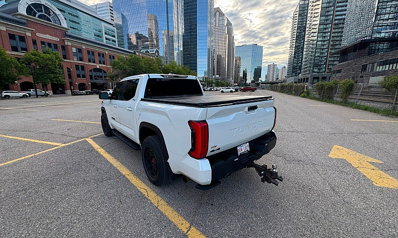 2025 Toyota Tundra L...