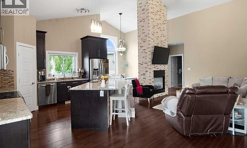 Home For Sale In Red...