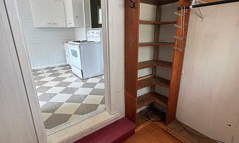 House For Sale - 114...