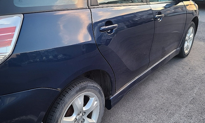 Toyota Matrix Xr 200...