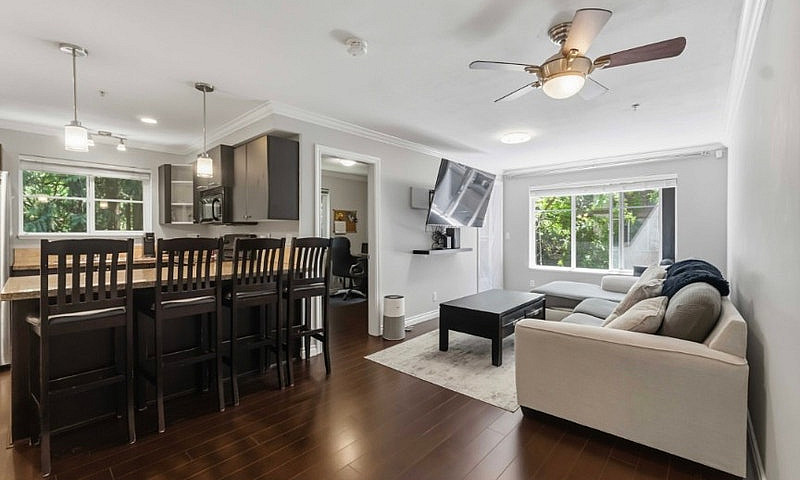 Beautiful Condo For ...