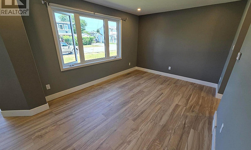 House For Sale Red R...