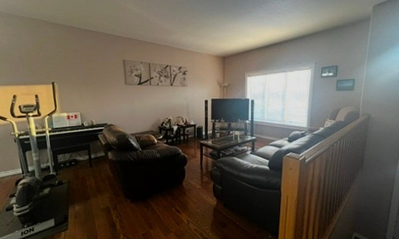 House For Rent / Mai...