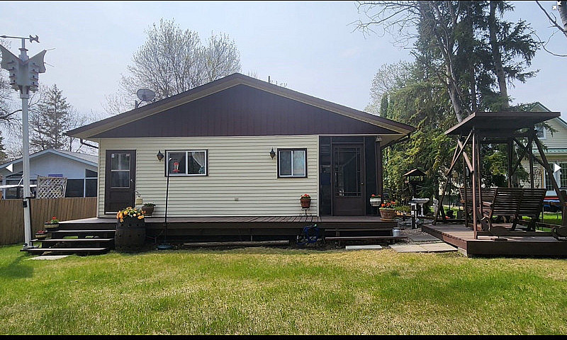 Home/Cottage For Sal...