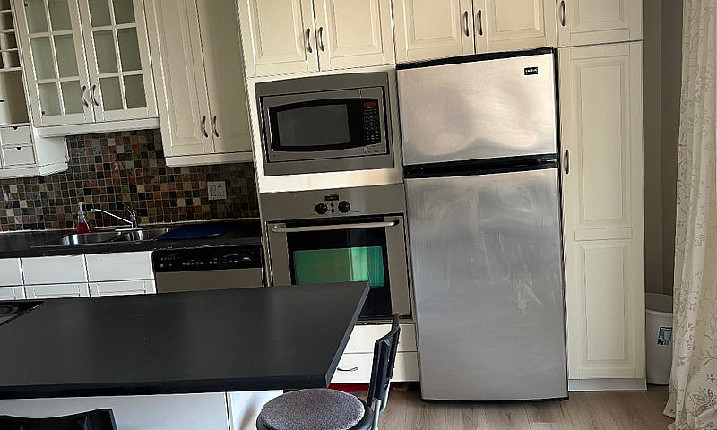 University 2Br, 2 Ba...