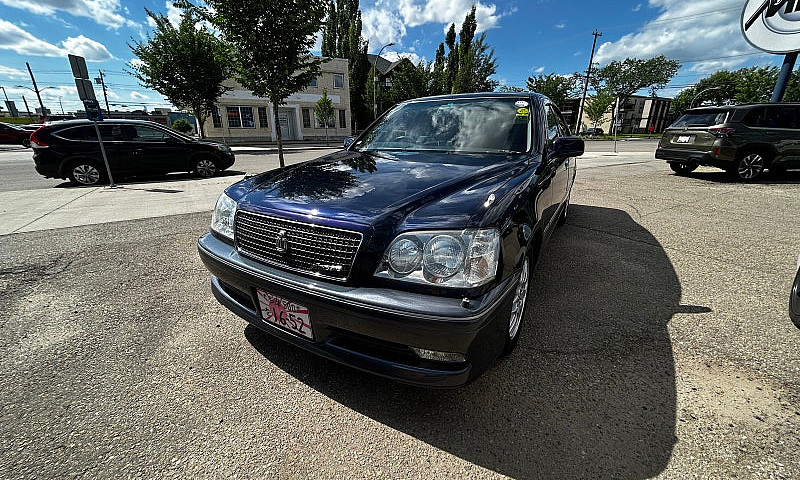 2000 Toyota Crown At...