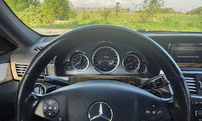 2011 Mercdes E350...