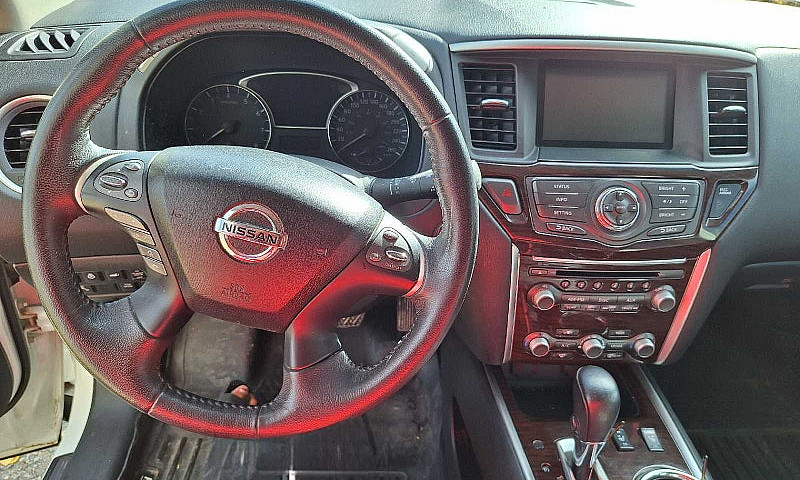 2015 Nissan Pathfind...