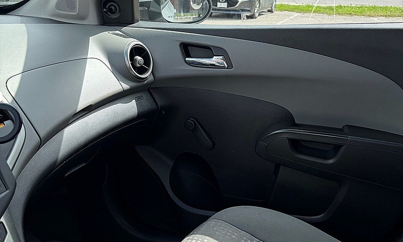 2014 Chevy Sonic Ls...