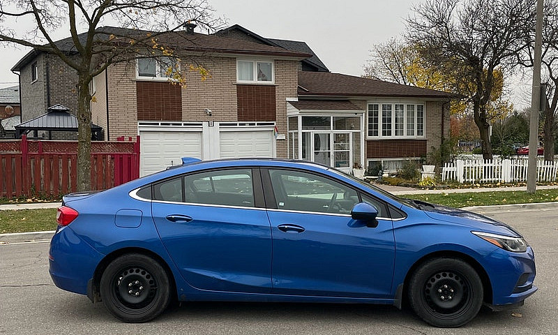 Chevy Cruze ...