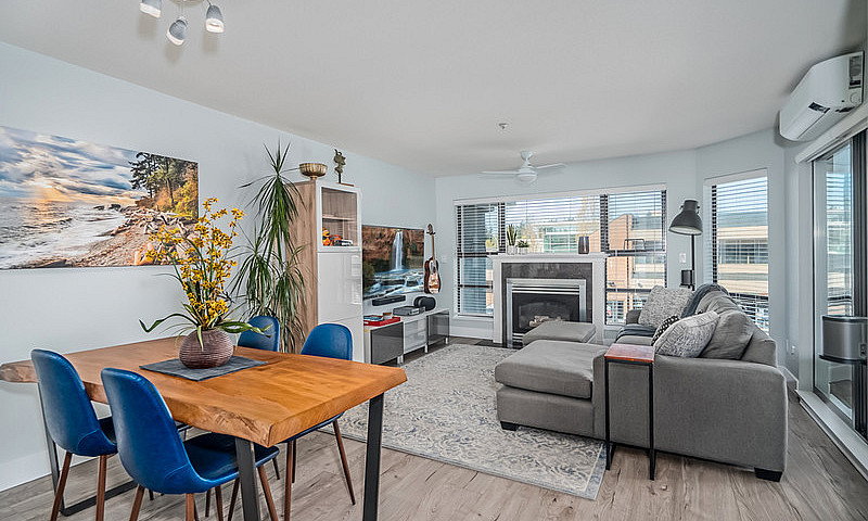 2 Bedroom Condo For ...