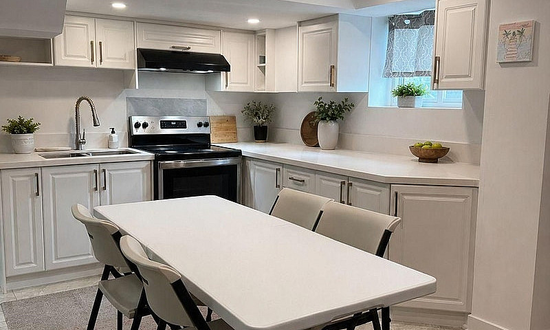 3 Beds, 1 Bath Basem...
