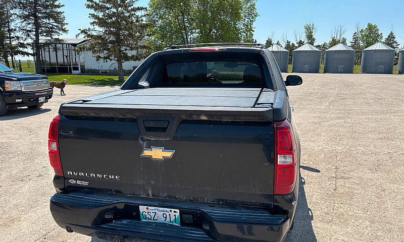 2008 Chevy Avalanche...