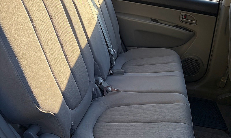 *Low Kms* 2007 Kia R...