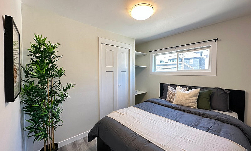 Fully Furnished 3 Be...
