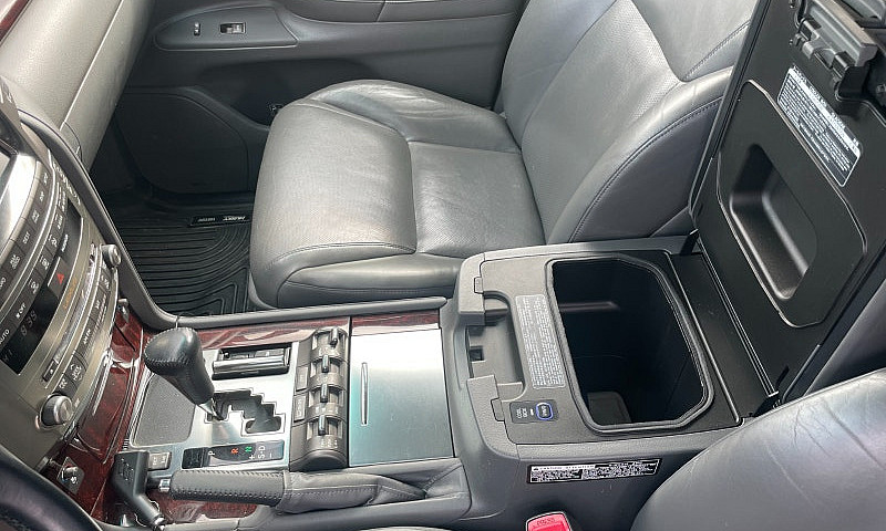 Lexus Lx570 Ultra Pr...