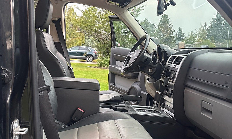 2009 Dodge Nitro...