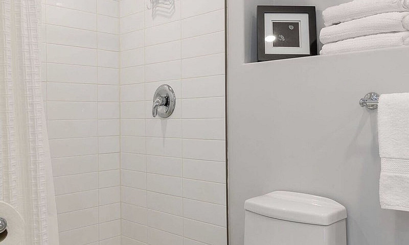 Studio Apartment All...