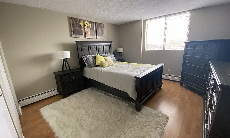  2 Bed 1 Bath Apartm...