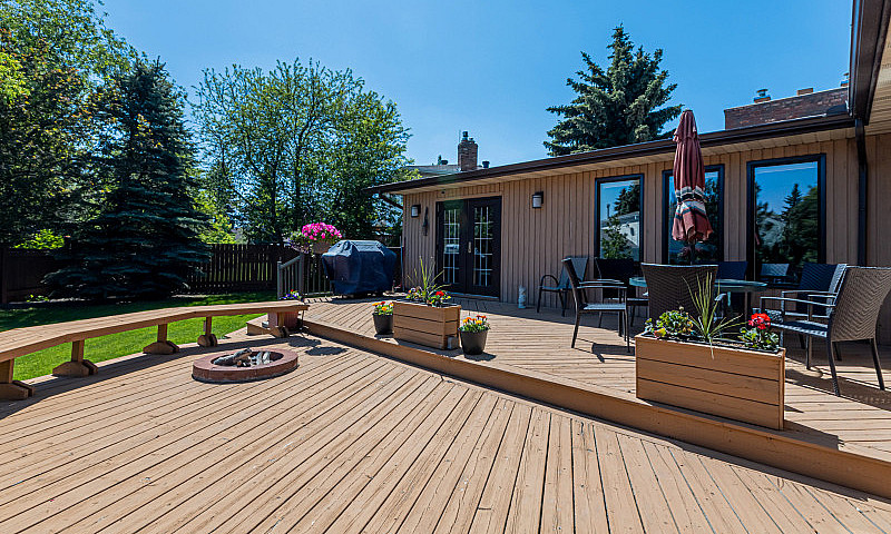 Just Listed: 9825 18...