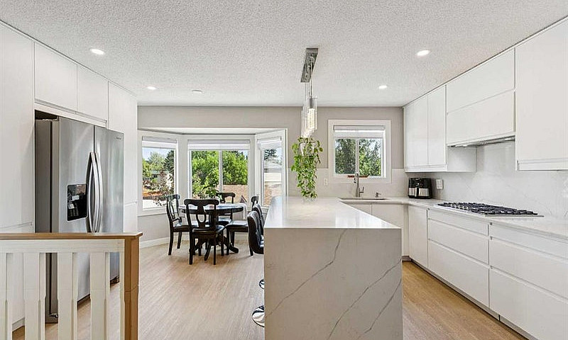 Fully Reno 4 Bd 2 Ba...
