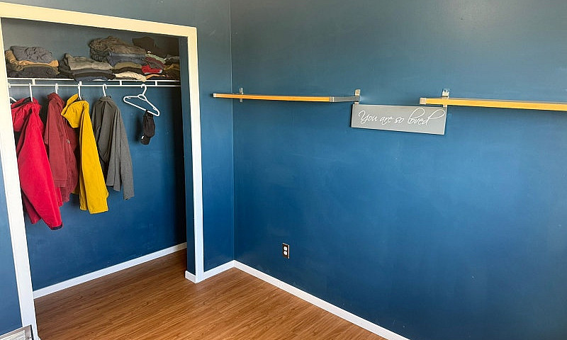 Room For Rent ...