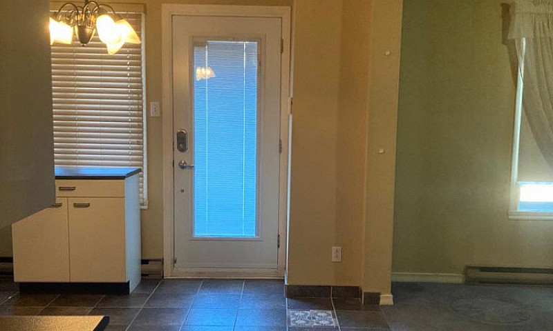 Appartement 5 1/2 À ...