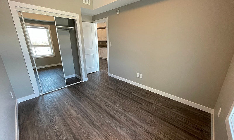 Modern 1-Br Apartmen...