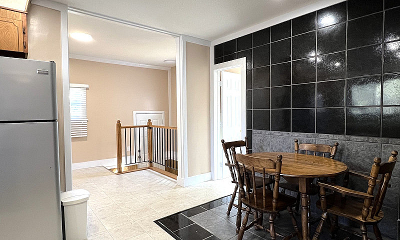 4922-48 Ave Andrew A...