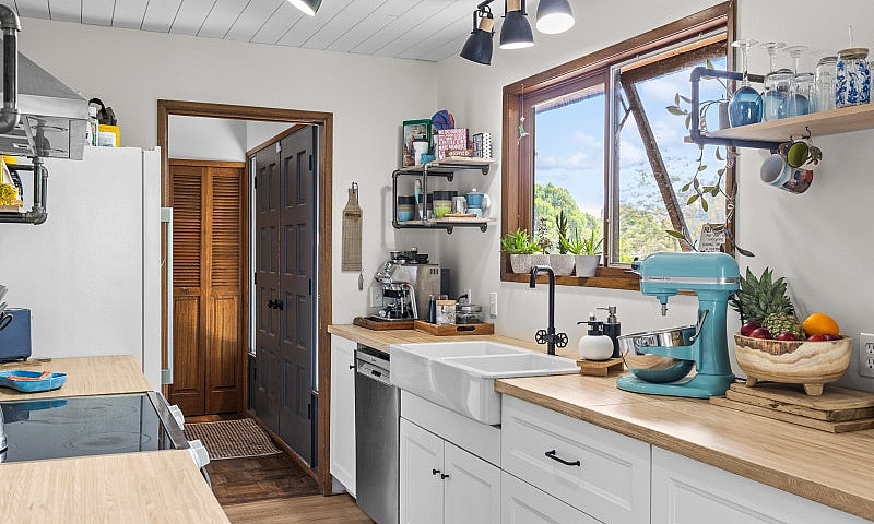 4 Bed West Coast Con...