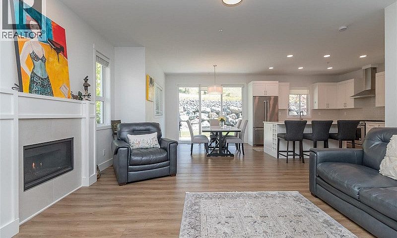 Luxury 2-Bed Rancher...