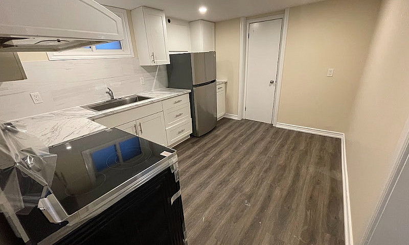 Renovated 2 Bedroom ...