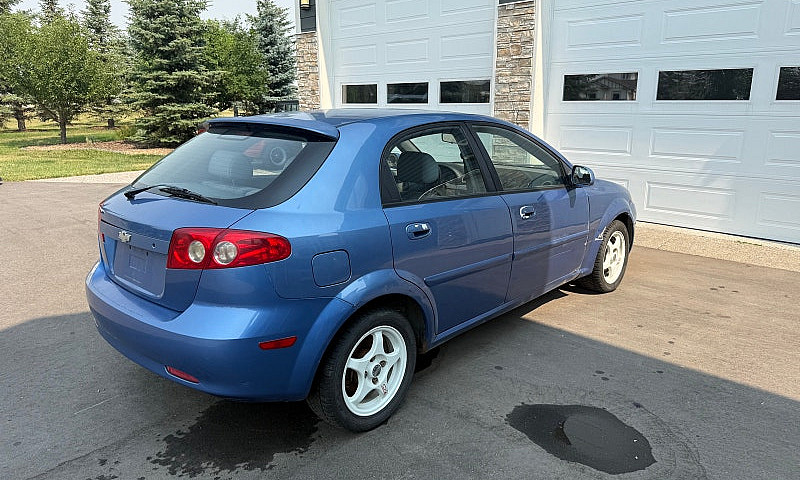2004 Chevrolet Optra...