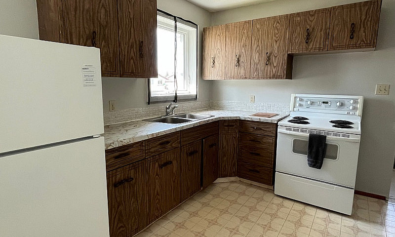 4 Bedroom, 1 Bathroo...