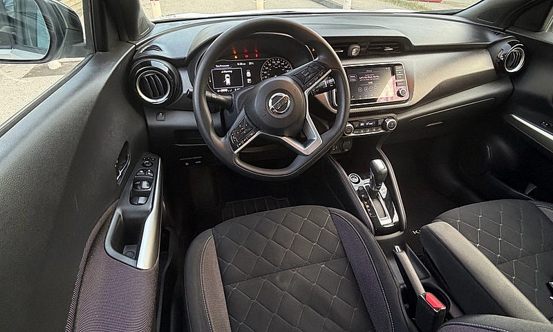 2018 Nissan Kicks Sv...