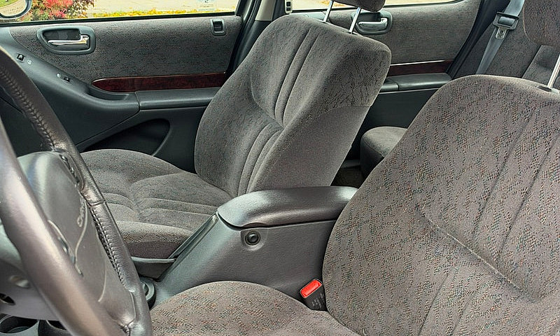 1998 Chrysler Cirrus...