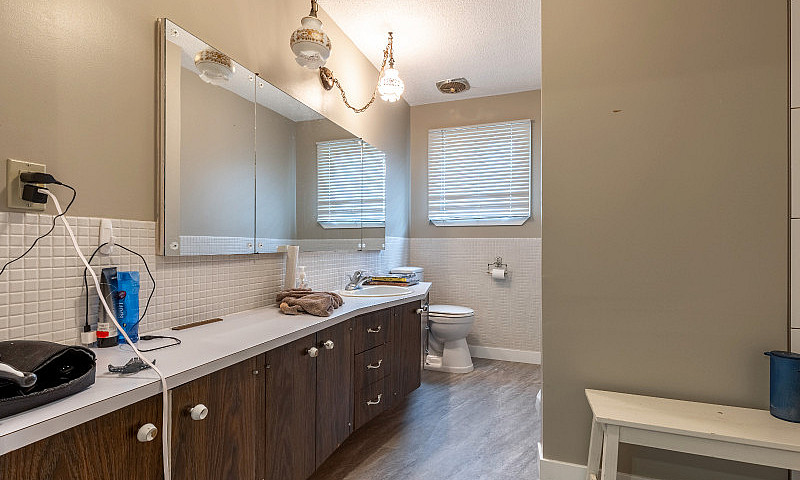 Affordable Cardston ...