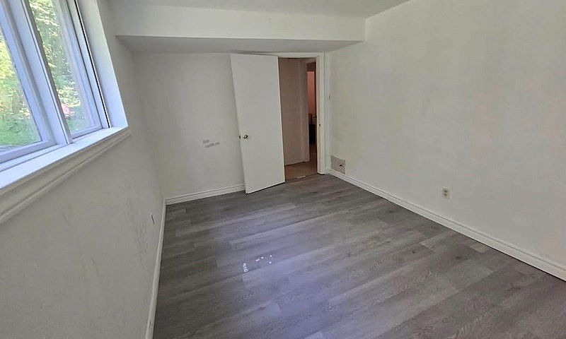 2 Bedroom Basement F...