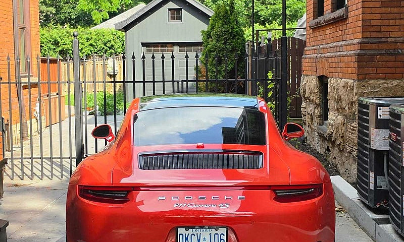 2017 Porache 911 4S...