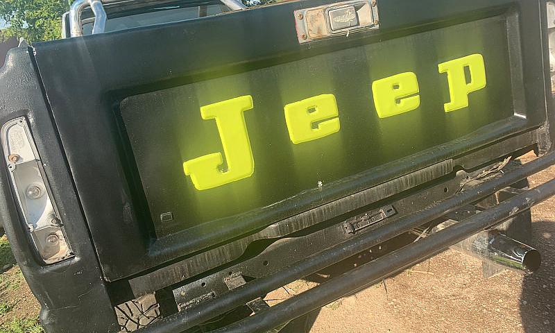 Jeep J10...