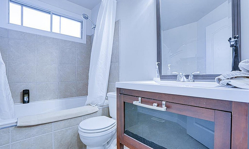 3 Bedroom House In C...