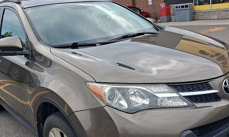 2013 Toyota Rav 4 A....