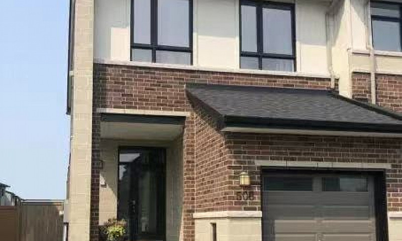 3-Bedroom End-Unit T...