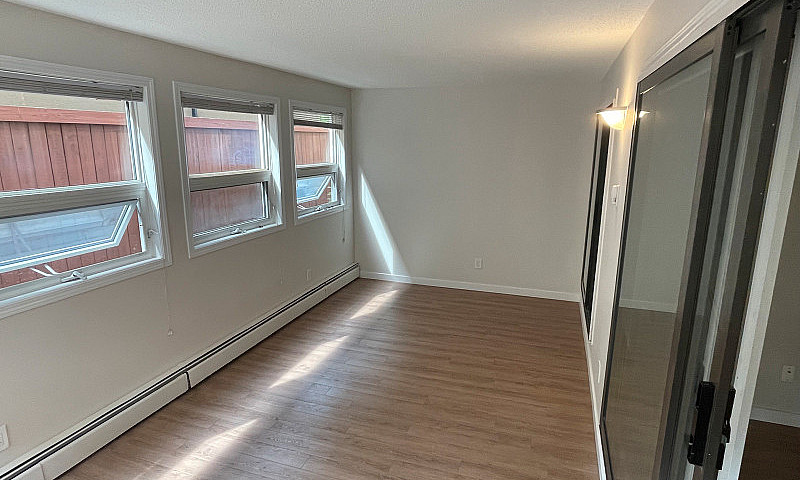 2 Bed 2 Bath 1200+ S...