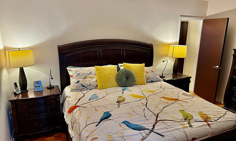 Rare 3 Bed, Den,  To...