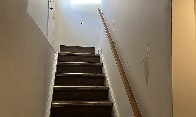 2 Bedroom Basement I...