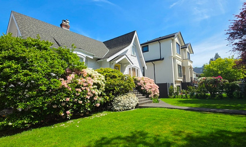 Vancouver // 4Beds +...