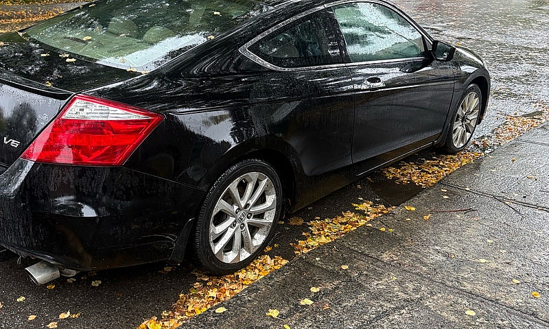 Honda Accord 2010...