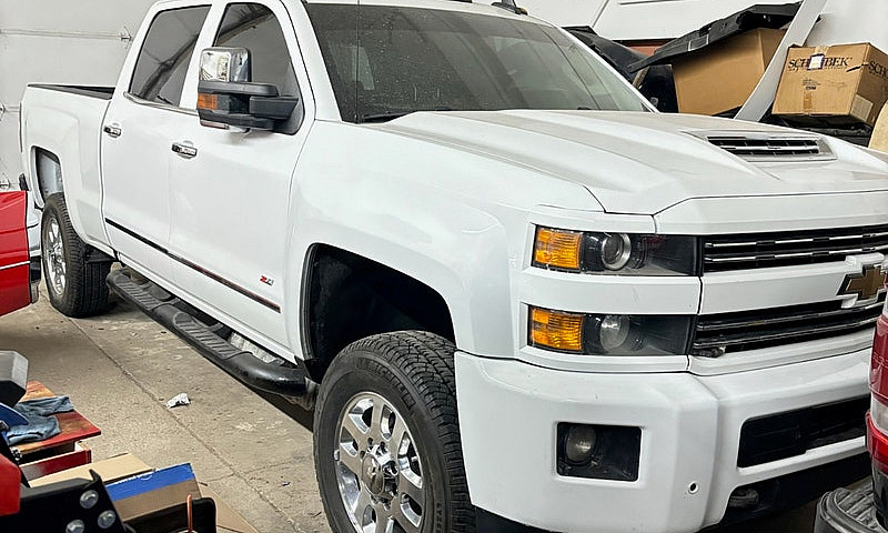 2018 Chev Silverado ...
